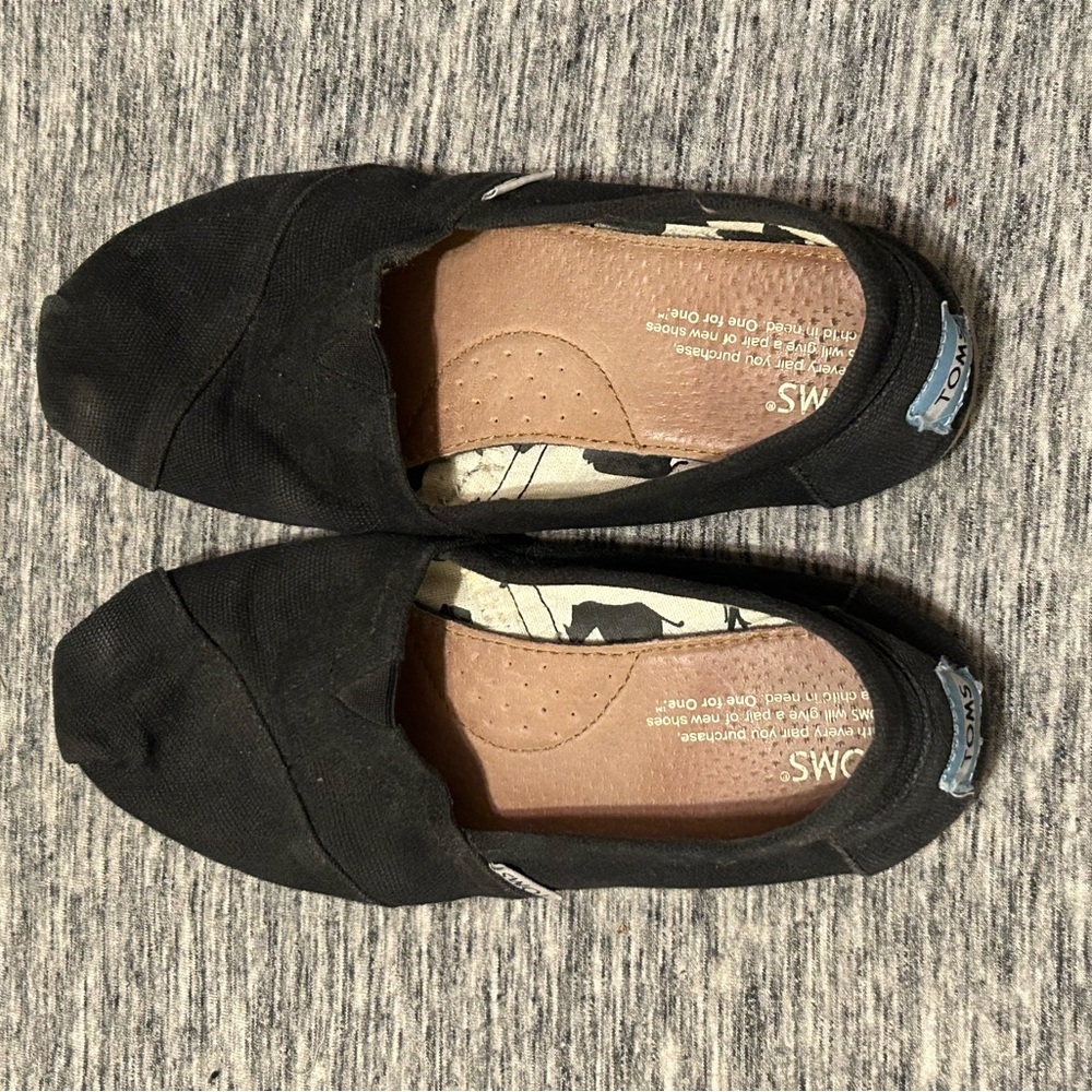 Toms Slip Ons Size 6.5 Ladies